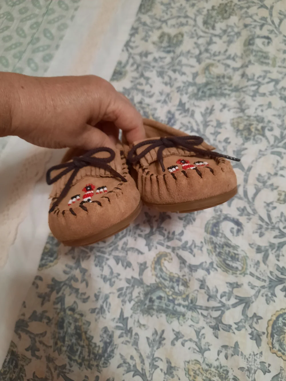 Minnetonka Kids' Brown Beaded Moccasin Slippers